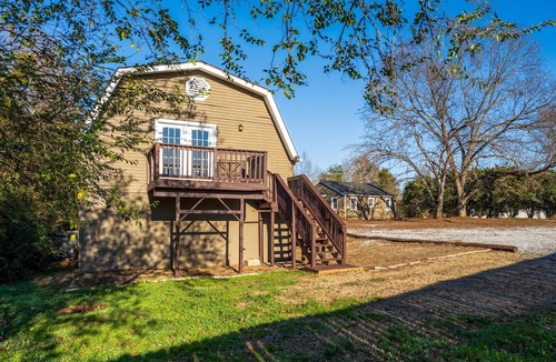 Central Apartment | Tiger's Refuge:Apt A 1br,1ba 10 mins from Clemson University