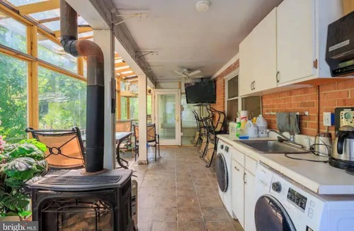 Wheaton-Glenmont Apartment | Tiny house 1 bedroom 500 sqf walk to metro