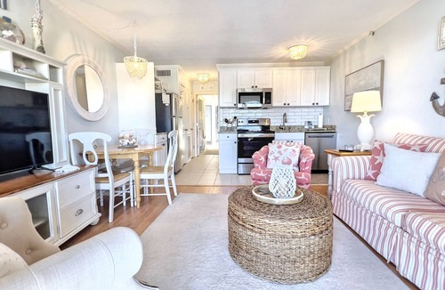 Folly Field Villa | Top floor ocean view & sunrises for 6/Hilton Head Beachfront resort/pickleball