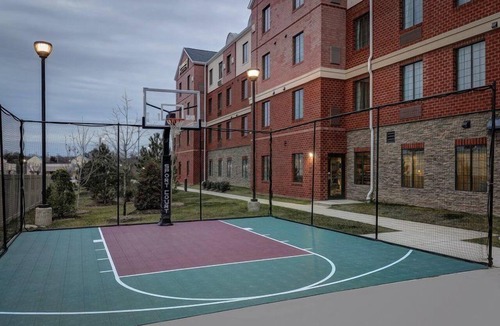 Lanham Apartment | Top Location | Free Breakfast + Fitness Center