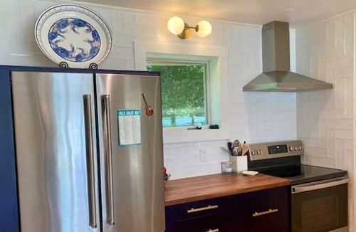 Shady Side Cottage | Tranquil Waterfront Cottage in Shady Side - 50 minutes to DC