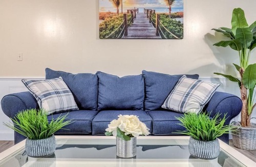 Central Manchester Apartment | TruStay in Central Connecticut