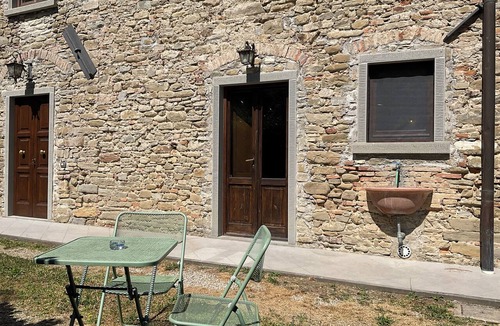 Molezzano Apartment | Tuscan Farmhouse Studio Apartment Nestled in Silence