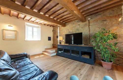 Macchino House | Typical Stone House with Swimming Pool 6/8 Pax in the countryside between Florence and Lucca.