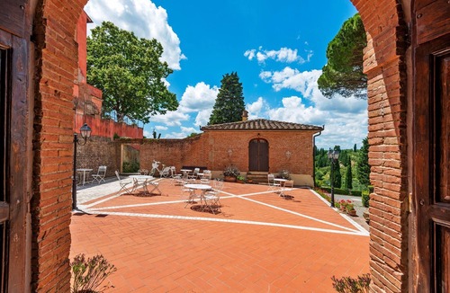 Bucciano Apartment | Typical Tuscan flat with swimming pool and air conditioning