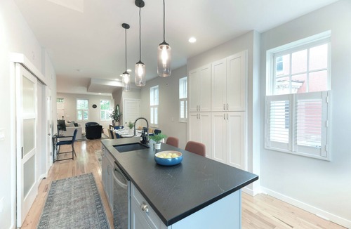 Southwest Quadrant House | Upscale Old Town Alexandria Retreat - Walk to King St Metro