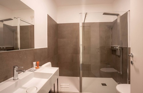 Ancona Hotel | V Hotel