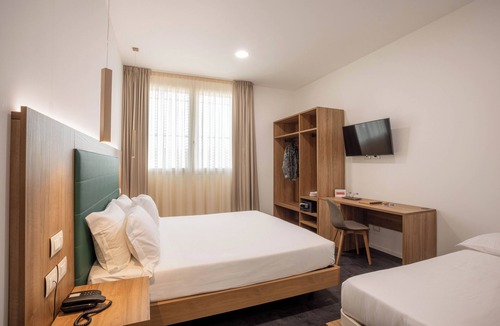 Ancona Hotel | V Hotel