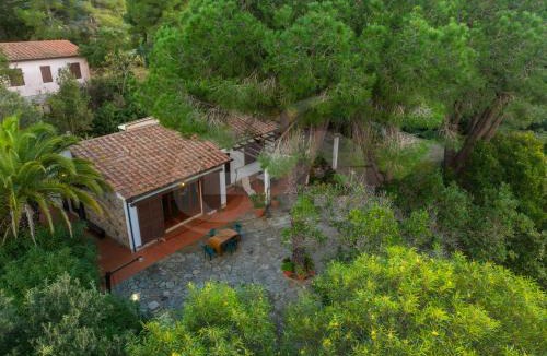 Naregno Villa | Villa Ai Pini a Punta Perla - Goelba