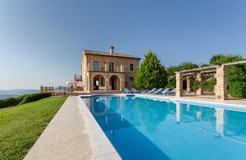 Smerillo Villa | Villa Broad Lea - Private Pool & Amazing Landscape View