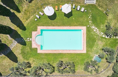 Agello Villa | Villa Cataldo: A characteristic and welcoming three-story ancient house situated a few miles from the shores of Lake Trasimeno, with Free WI-FI.