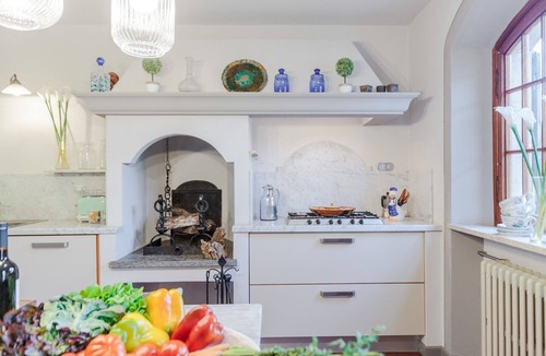 Lucca Villa | Villa Cesare, a Convenient 4 bedroom Villa with Pool close to Lucca Town