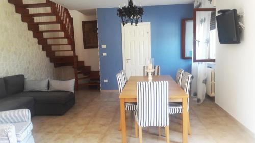 Manfredonia House | villa de laux