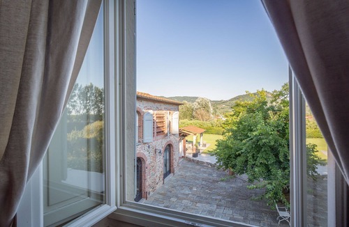 Pieve a Nievole Villa | VILLA DOLCE VITA - Thirteen Bedroom Villa, Sleeps 26