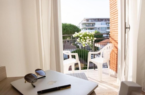Viserba Hotel | Villa Ella by Interlux