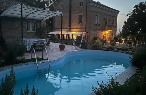 SantʼAngelo in Pontano Villa | Villa Emilia is a Stunning Villa set within a wonderful Landscaped garden