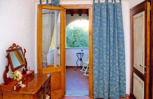 Lamporecchio House | Villa in Vinci with Pool & Panoramic Views