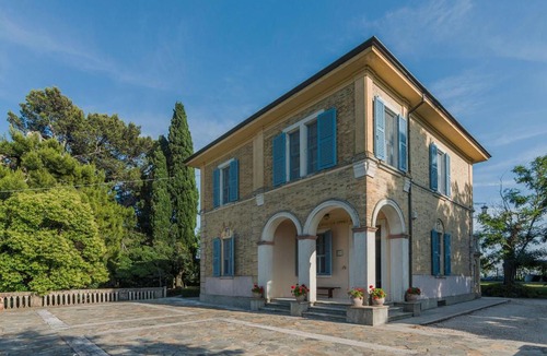 Osimo Villa | Villa Liberty