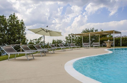 Fermignano Villa | Villa Luna, relax surrounded by nature
