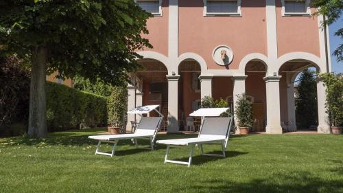 Portile Bed & Breakfast | Villa Matildis