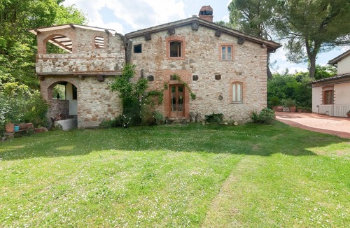Mercatale Val di Pesa Villa | Villa 'Molino' with Private Pool, Private Terrace and Wi-Fi