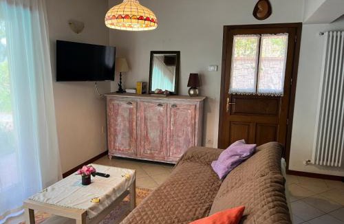 Uzzano Villa | Villa nel verde | civico 2