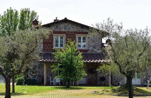 Capannori Villa | Villa with garden and heated pool with jacuzzi