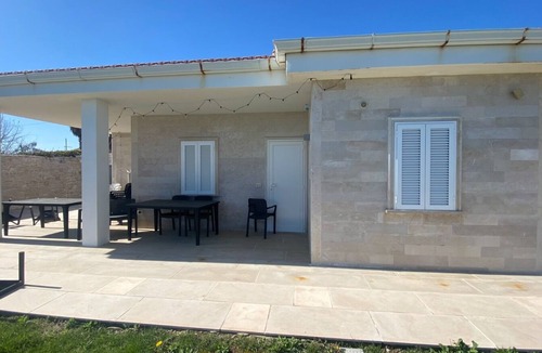 Trani Villa | Villa with Private Entrance by the Sea