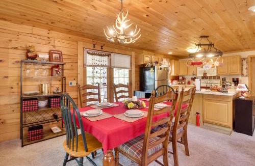 Fulks Run House | Virginia Mountain Cabin w/Decks & Fireplaces
