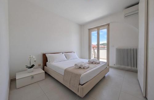Lido di Fermo Apartment | -Vista mare e colli- Wifi AC terrazza 5 posti