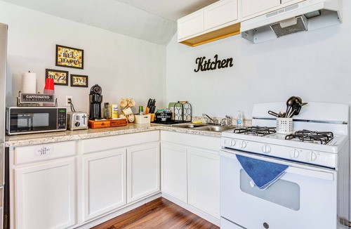 Fountain Square Apartment | Walk Everywhere! Sleek Fountain Square Stay