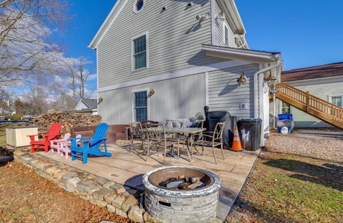 Bethlehem Apartment | Walk to Memorial Park: Pet-Friendly Bethlehem Home