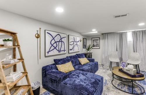 Greektown House | Walk to Patterson Park! Pet-Friendly Townhome