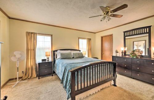 McEwen House | Warm & Inviting Family Home - 2 Mi to Golf Course!