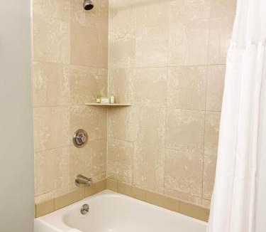 Westbrook Center Resort | Water's Edge Resort & Spa