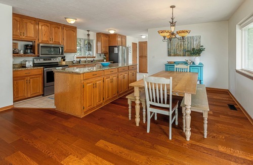 Marion House | Waterfront 3BR + Loft w/Dock on Lake of Egypt