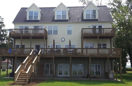 Coles Point House | Waterfront 6-bedroom house with WiFi, dock and 2 hours from NOVA/Richmond