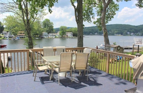 Winchester Cottage | Waterfront Cottage at Highland Lake w/dock