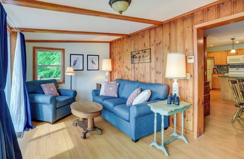 Scottsburg Cottage | Waterfront Escape on Loon Lake: Private Beach!