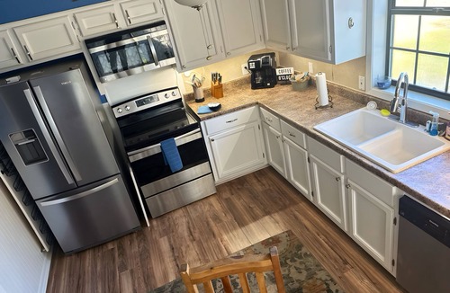 Fairbanks Cottage | Waterfront Getaway