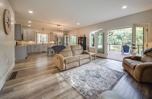 New Albany House | Waterfront Home w/Kayaks, Trails & Petting Zoo!