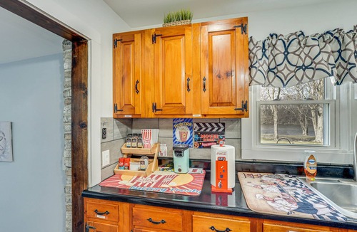 Wallkill House | Waterfront Wallkill Duplex Home w/Fire Pits!