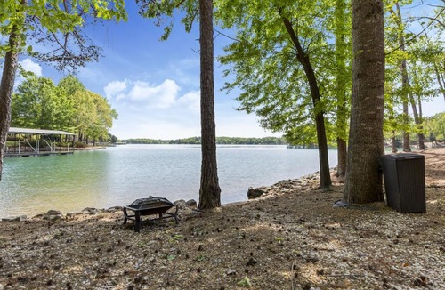 Seneca House | Waters Edge