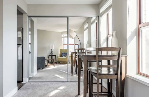 Chatham-Arch Apartment | Welcome to Downtown Indy
