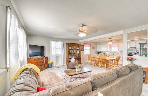 Rutland House | Welcoming Kentucky Home w/Sprawling Views!