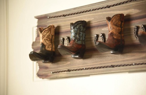 Laurel Apartment | Whiskey Bottom Saloon by LLOYD SUITES
