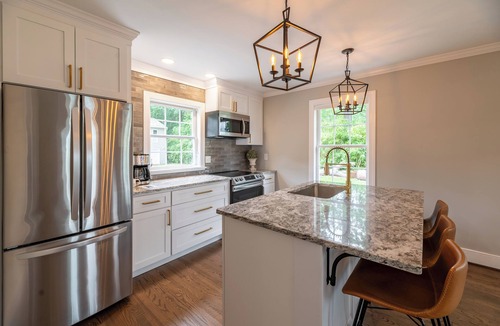 Stonehouse Cottage | Williamsburg Riverview Cottage w/York River Access