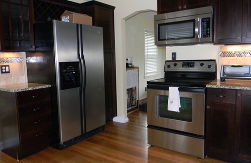 Woodland Hills House | Your homebase for Louisville area attractions. Quiet, comfortable and convenient