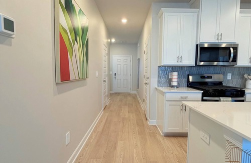 Greer House | Your Perfect Getaway – Clean, Modern & Prime Location