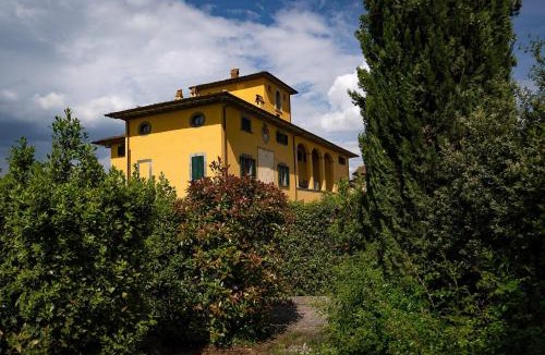 Massa e Cozzile Apartment | Zwei Zimmer Wohnung La Colombaia Mit Garten